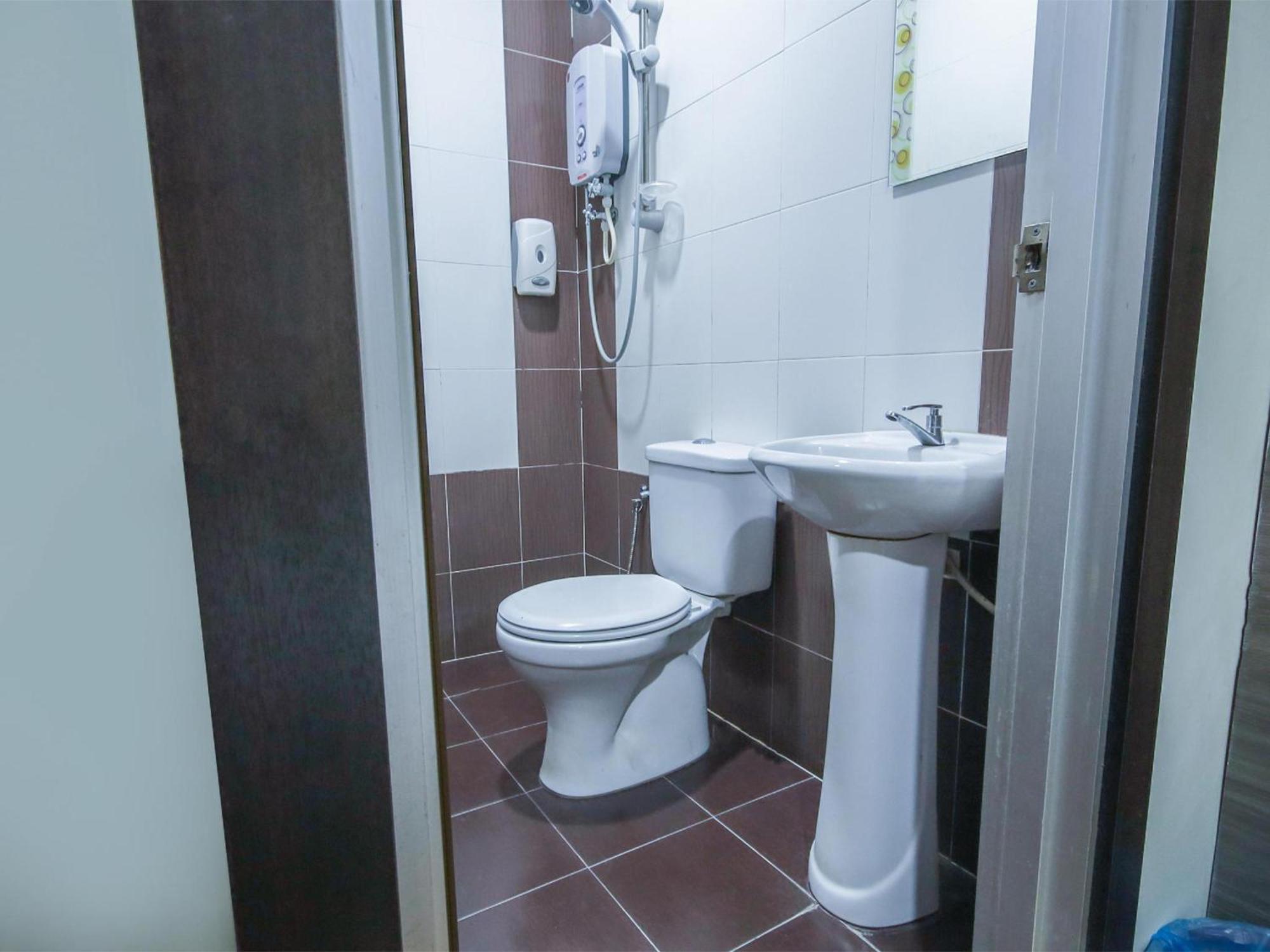 Capital O 812 Hotel Smc Seksyen 13 Shah Alam Exterior photo